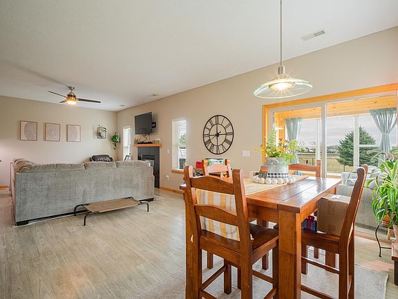 3rd image of 1019 Coffie Farm Rd