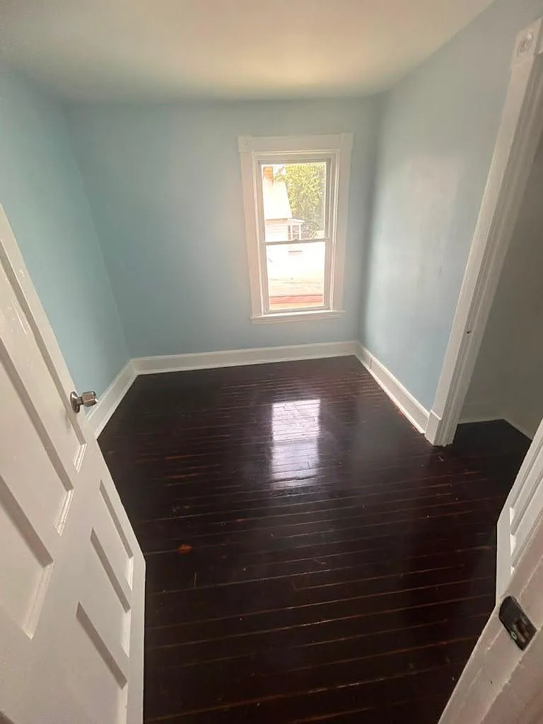 2 bed, 1100 sqft, $1,400 — Photo 3