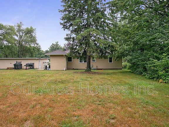 3rd image of 1831 Andover Blvd NW