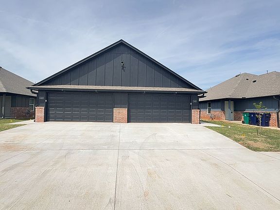 3rd image of 11415 University Dr