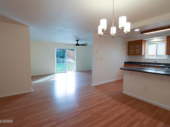4th image of 3318 Plymouth Dr