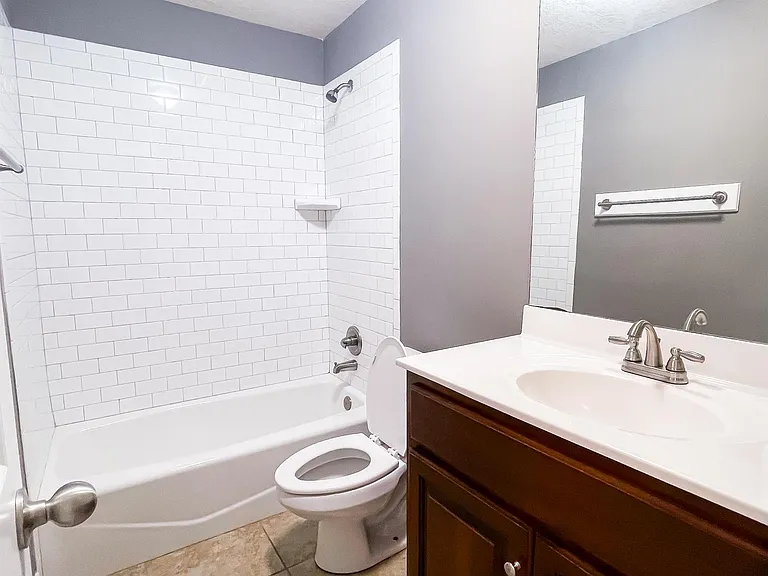 1628 Oxford Pl — Photo 14