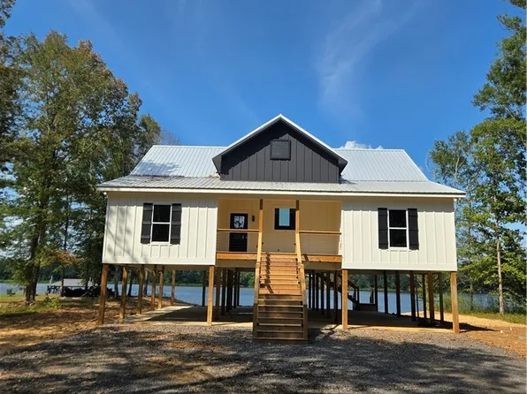 304 Cypress Point Dr, Akron, AL 35441