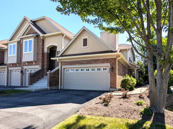 598 Harvey Lake Dr, Vernon Hills, IL 60061