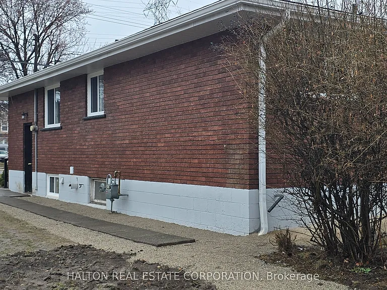 632 Beach Blvd — Photo 2