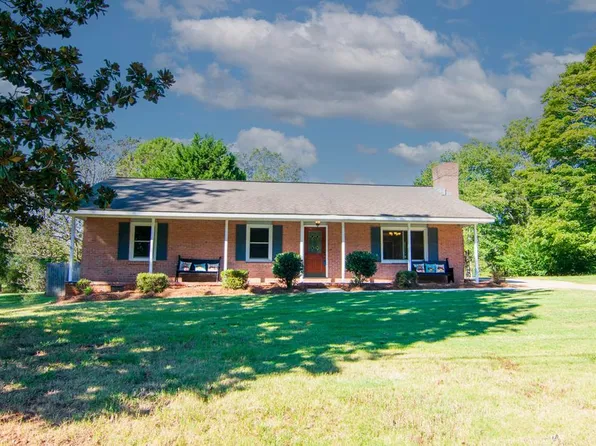601 Mountain View Rd, Hamilton, GA 31811