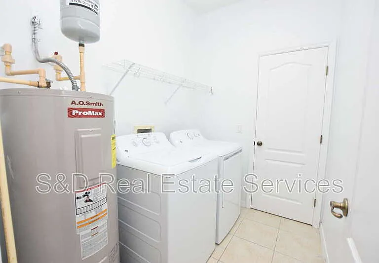 6352 Sedgeford Dr — Photo 33