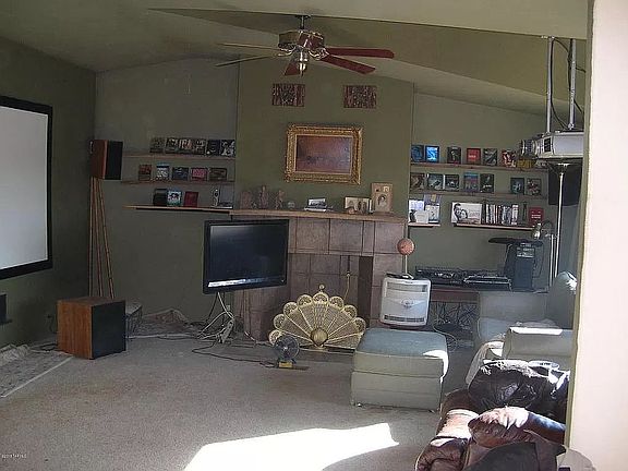 2nd image of 168 E Taylor Ln