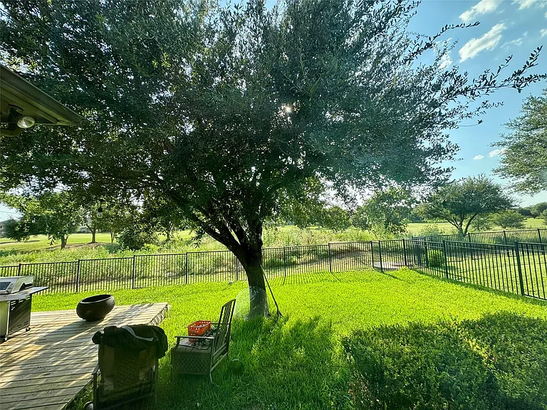 4126 Green Vista Pl — Photo 2