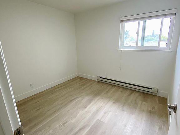 5th image of 2341 Pauline Dr Unit 3