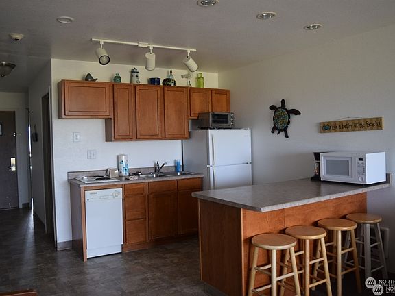 5th image of 304 14th Street NW #303