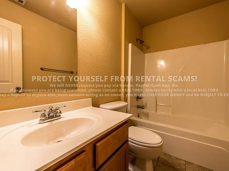 4334 W Pecan St — Photo 9