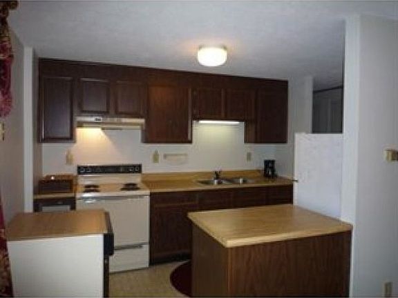 4th image of 101 E 1st Ave