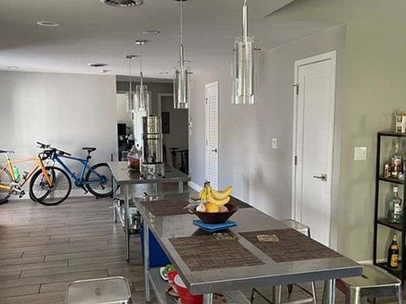 4th image of 244 N Harris Ave