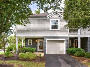 212 Longview Rd, Bridgewater, NJ 08807