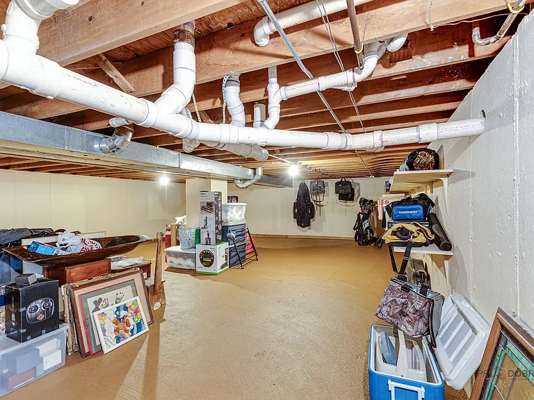 1447 Carol Ln — Photo 31