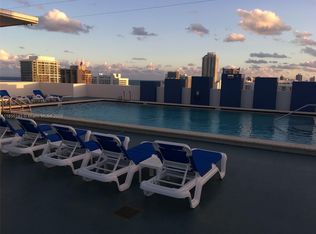 401 69th St APT 911, Miami Beach, FL 33141