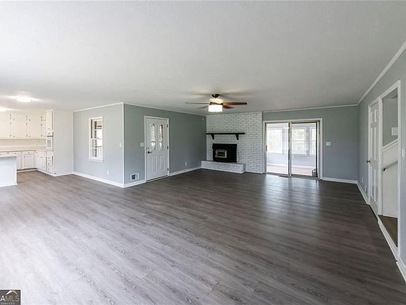 2nd image of 998 Hamrick Rd