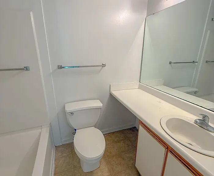 1500 Graduate Ln — Photo 12
