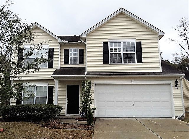 1st image of 215 Arbor Oaks Dr