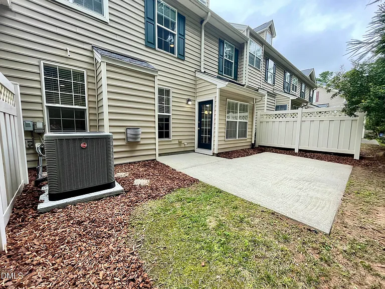 9519 Dellbrook Ct — Photo 37