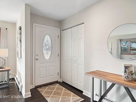 4th image of 1103 N Drury Ln