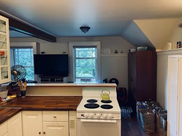 186 Southside Rd, York, ME 03909