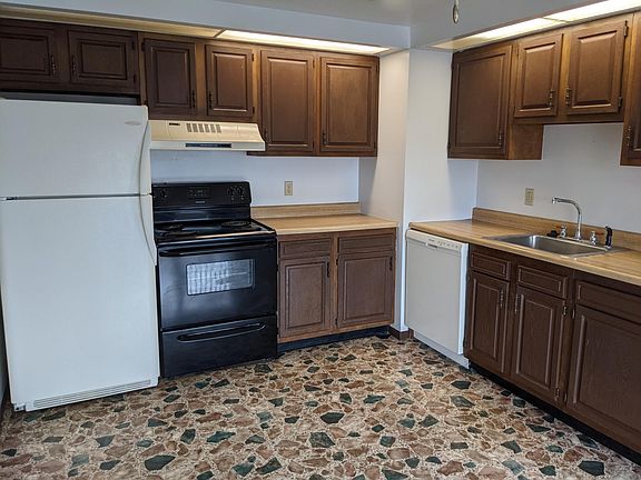 4th image of 25 Barton Ct APT 6