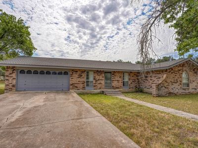 104 Live Oak Drive, Llano, TX, 78643