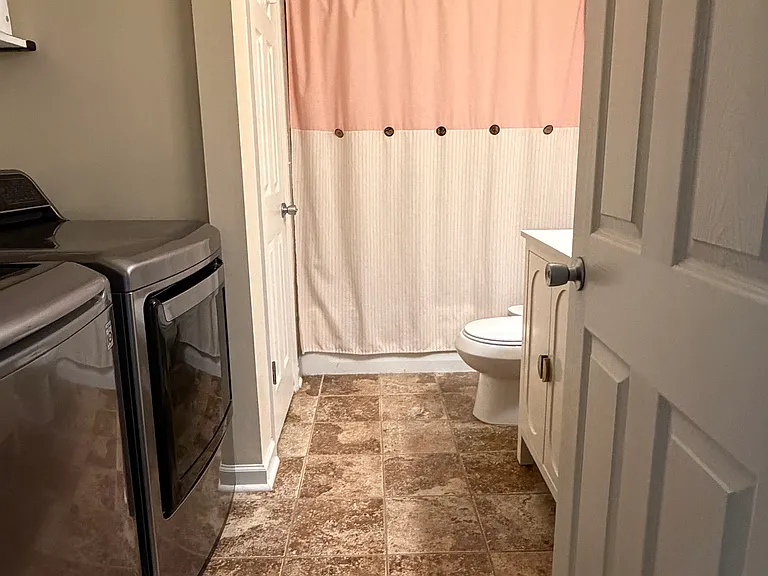 921 Greenbriar Rd — Photo 15