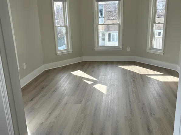 22 Victor Ave, Worcester, MA 01603