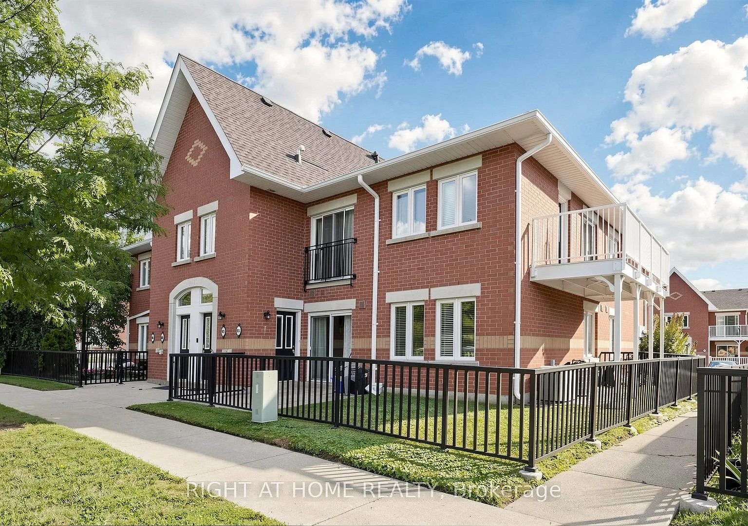 2 bed, $2,375 — Photo 1