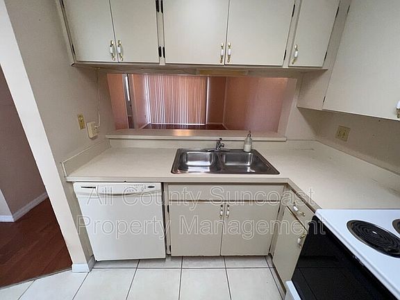 4th image of 6916 Stones Throw Cir N #9201