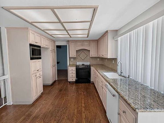 5th image of 4459 Avenida Granada