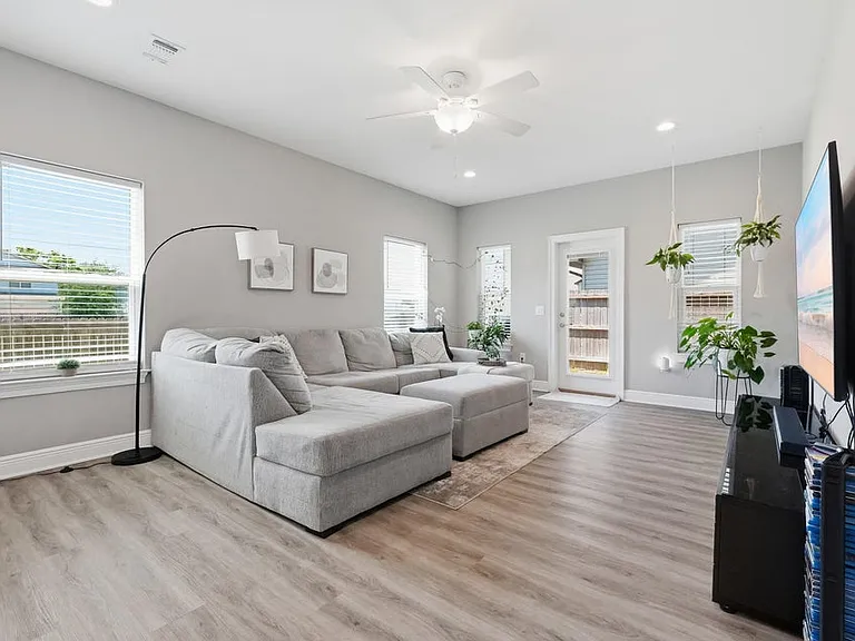 2331 Hadleigh Hills Ct — Photo 17