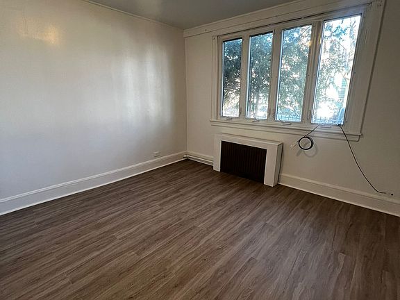 4th image of 625 Beach Ave Floor 1