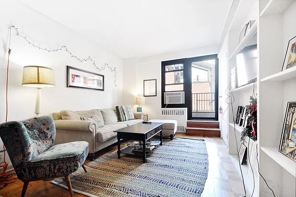 Rented by Compass | media 12