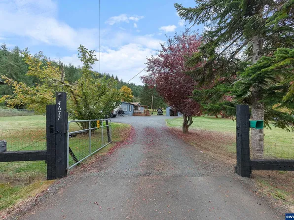 4677 Kalmia St, Sweet Home, OR 97386