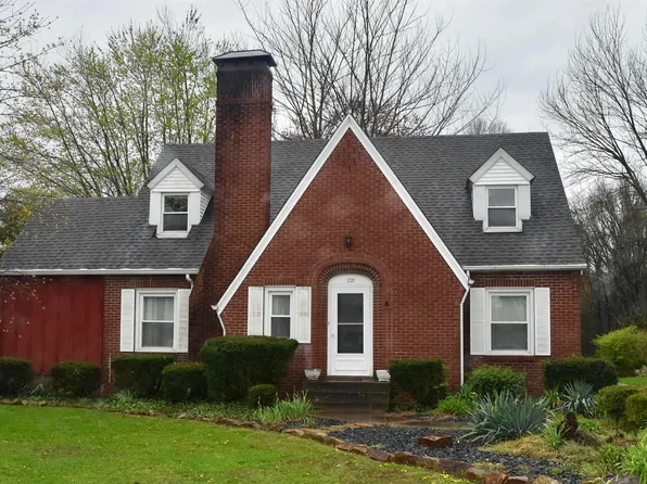 1721 Newton St, Jasper, IN 47546