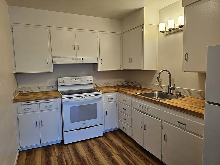 435 Washington St #435 — Photo 3
