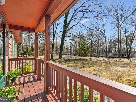 3rd image of 20100 Paradise Ln