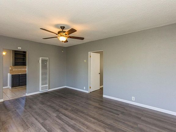 4th image of 4672 E Thomas Ave