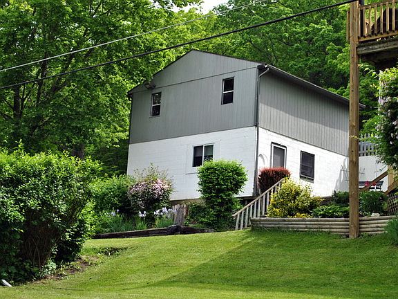 Garage/walk out basement