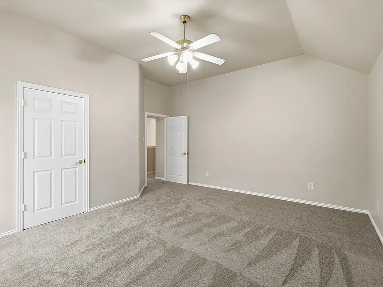 944 Hedgcoxe Rd — Photo 29