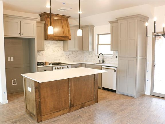 4th image of 120 Mountain Laurel Way