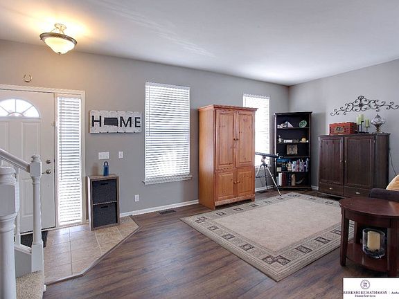 4th image of 1112 Port Royal Dr