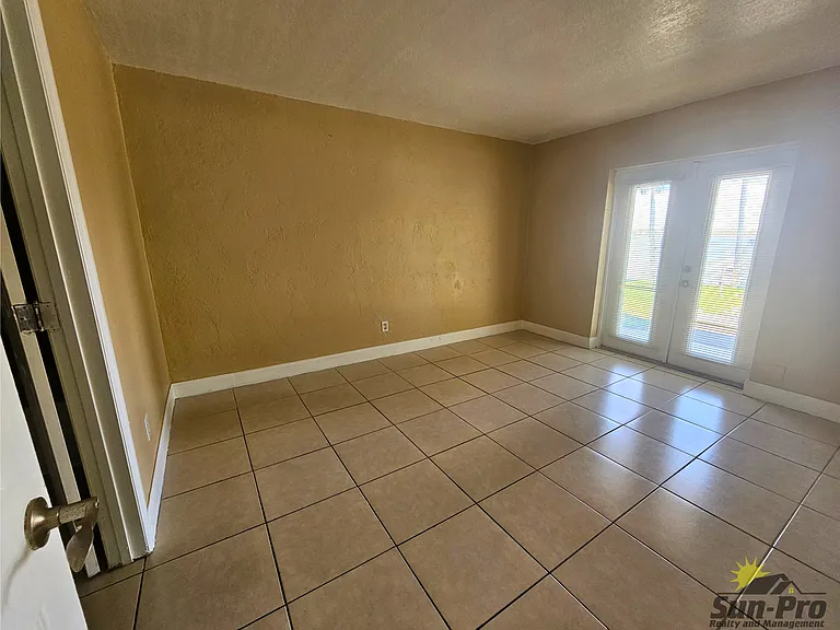 900 S Peninsula Dr #112 — Photo 3