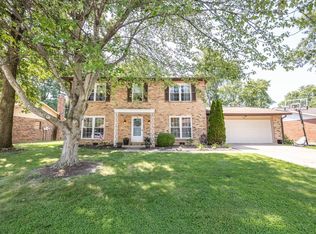 211 Debra Dr, Fairview Heights, IL 62208