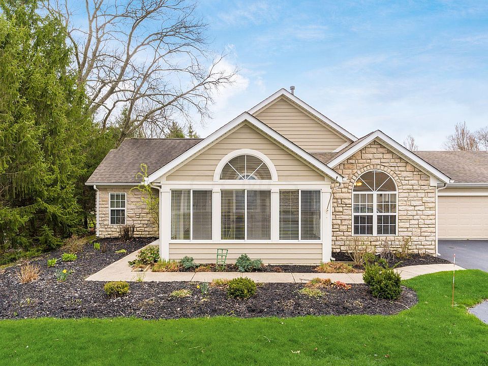 1st image of 813 Windward Ln