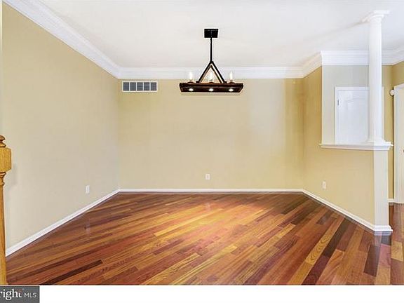 4th image of 34 Crows Nest Ct
